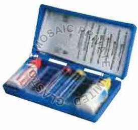 Basic PH CL Test Kit