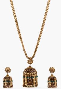 Pavaki Antique Temple Pendant Set