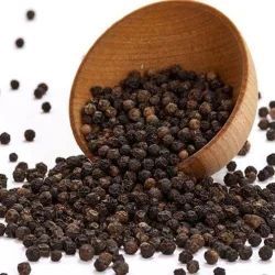 Raw Black Pepper Seeds, Grade Standard : Food Grade, Packaging Type : Plastic Bag, Packaging Size : 5-25kg