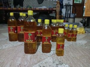 Organic Neem Oil, Form : Liquid, Packaging Type : Plastic Bottle For Medicine, Agriculture