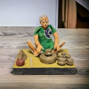 gifting home decor terracotta clay working figure