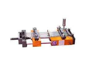 PNEUMATIC FEEDER WITH THIN STRIP GUIDING DEVICE