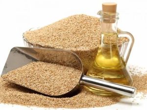 cooking oil of white sesame seeds