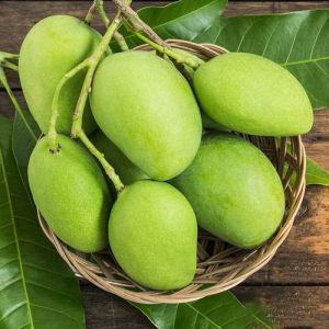 Raw Dasheri Mango