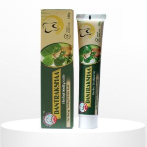 Dantrakshaa Toothpaste