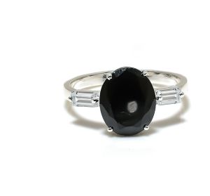 Sterling Silver Oval Cut Black Onyx Gemstone Ring