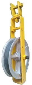 Conductor aerial roller
