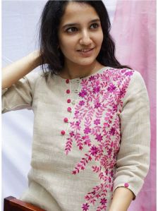 Ladies Designer Embroidery Kurti, Packaging Type : Plastic Bag