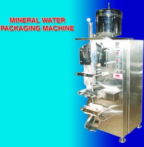 Fully Automatic Electric Stainless Steel Pouch Packing Machines, Weight : 500-1000kg