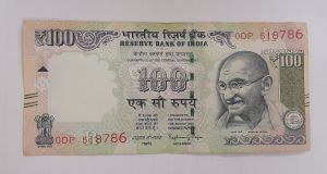 Old 100 Rupees Note