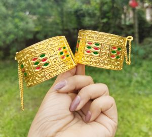 assamese traditional red green muthi kharu bangle set