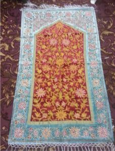 Cotton Prayer Carpets, Technics : Embroidered, Handloom