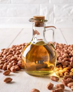 Che Global Cold Pressed Groundnut Oil, Packaging Size : 15 Ltr., 35 Kg, 1litre, 5 Litre, 2l, 15 Litre