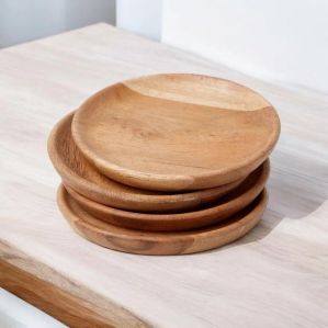 Plain Polished Wooden Dinner Plate For Serving Food