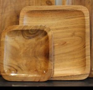 Plain Polished Wooden Square Serving Tray For Homes, Hotels, Restaurants