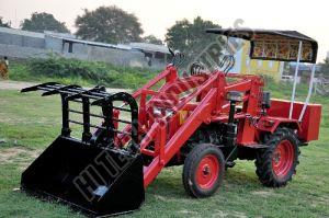 Hi Tech Mini Tractor Loader For Industrial Use