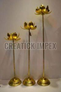 Creatick Impex Iron Lotus Candle Stand, For Decoration, Mounting Type : Tabletop