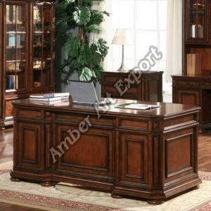 Polished Wooden Solid Wood Office Tables