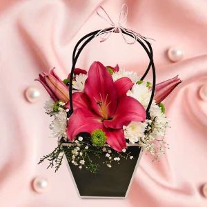 Floral Arrangement With Pink Lily and White Daisy