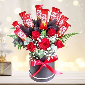 Sweet Floral Delight: Kitkat and Rose Bouquet