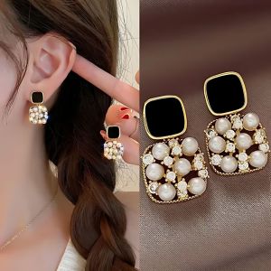 JJK58 Ladies Stylish Pearl Stud Earrings