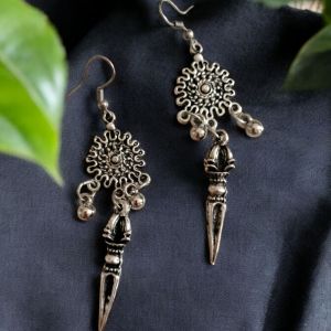 JJO6 Ladies Designer Oxidized Drop Earrings