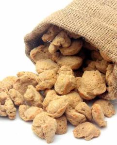 Soya Nuggets, Color : Brown, Taste : Salty, Packaging Type : Plastic Packet