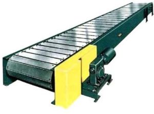 Polished Mild Steel Industrial Chain Conveyor, Color : Silver For Moving Goods