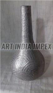 Bottled 15x30 Cm Aluminium Hammered Flower Vase, Packaging Type : Corrugated Box