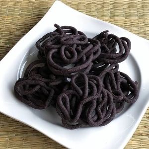 Crunchy Karuppu Kavuni Rice Murukku, Color : Black, Taste : Salty, Spicy