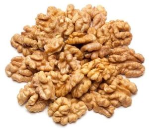 Walnut Kernels for Snacking, Baking, Cooking