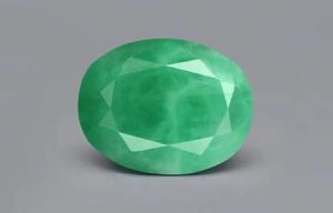 8 29 Carat Brazil Emerald Stone, Color : Vivid Green