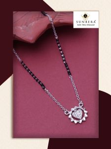 Black Bead Heart Flower Pendant Necklace