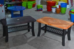 Plastic Rectangular Brown Center Table