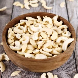 Split Cashew Nuts, Color : Creamy for Snacking, Baking, Cooking