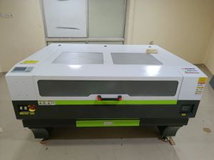 Semi Automatic Coated Mild Steel 130w CO2 Laser Cutting Machine