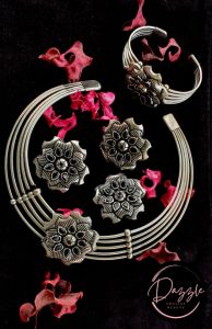 Ladies Silver Choker Jewelry Set