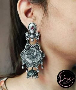 Ladies Silver Peacock Dome Earpiece