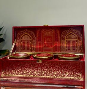 Polished MDF &wooden Boxes Corporate Gift Items