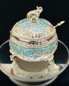 Green Enamel Elephant Candy Box for Storing Dry Fruits