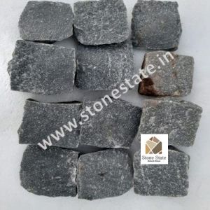 Lime Stone Kadapa Black Machine Cut Cobbles, Shape : Square