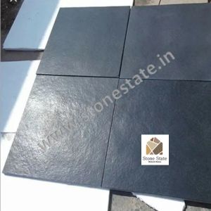 Plain Unpolished Leather Finish Black Lime Stone 24x24ft