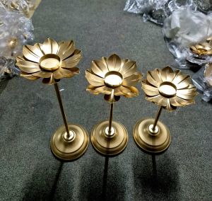 Metal Flower Candle Stand
