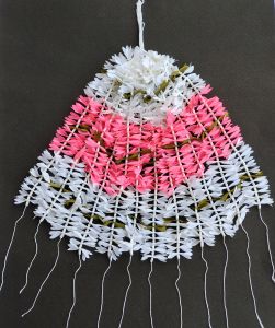 White and Pink Artificial Fabric Gajra, Brand Name : Neaama