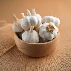 Garlic Whole Bulbs, Color : White, Packaging Type : Mesh Bag