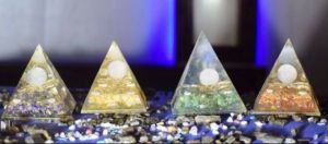 Printed Polished Gemstone Pyramids, Color : Multicolor