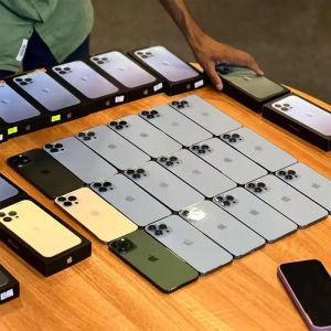 Metal Apple iPhone Second Hand, Color : Black., Golden, Silver