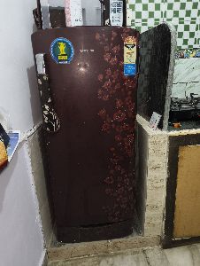 Refrigerator Repairing Service