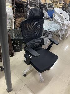Leather Revolving Chairs, Weight Capacity : Standard Weight Capacity