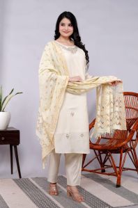 Classy Cotton 60 60 Off-White Kurta with Embroidered Yoke